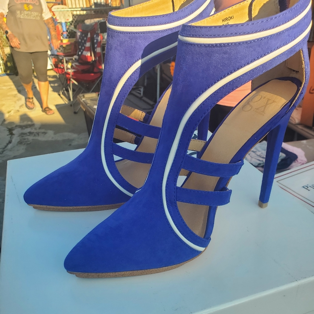 Womans heels blue